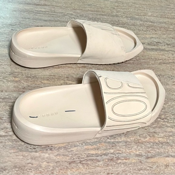 Jordan slides - Picture 9 of 16